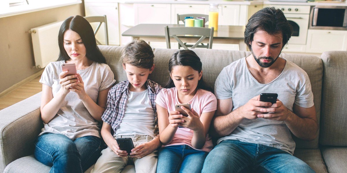 Why Choose ConnectUAE for Your Mobile and Internet Video Calling Needs?